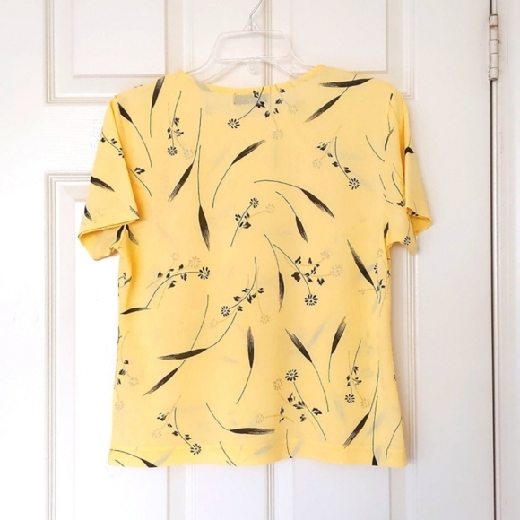 Lightweight Short Sleeve Blouse with floral design and sparkling. - Picture 2 of 3